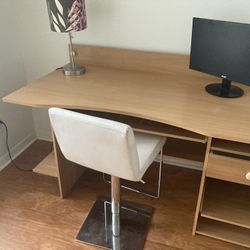 Desk/Chair/Bookcase