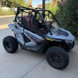 RZR 200 EFI 2024