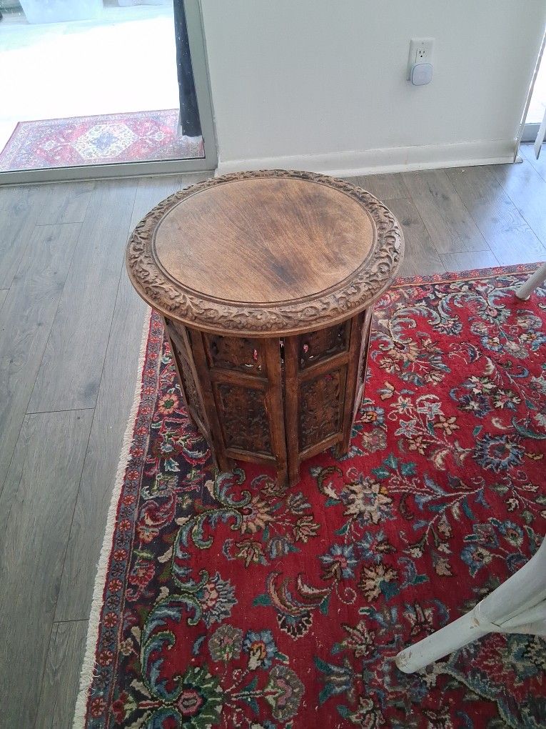 Accent Table
