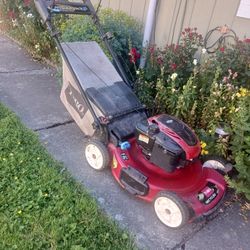 Toro Self-Propelled Lawn mower 