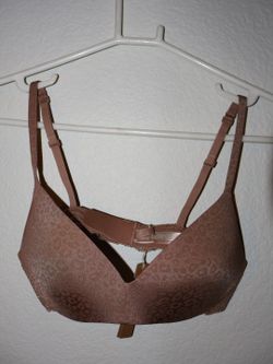 36A SKIMS WIRELESS FORM 
JACQUARD PUSH UP PLUNGE BRA