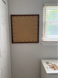 Decorative bulletin/pin board