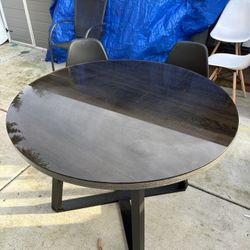 42” Round Table With Glass Top. Very Clean Good Condition.