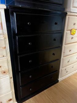Five drawers dresser