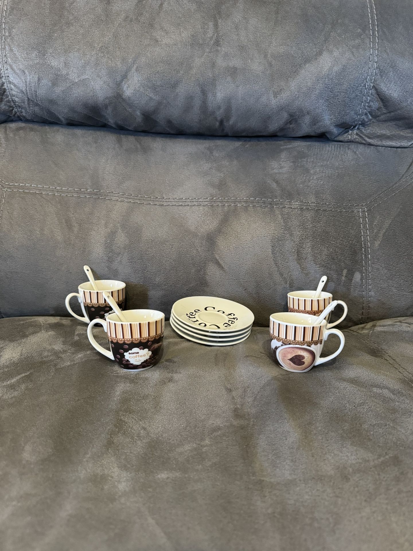 Mini Cups, Plates N Spoons