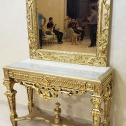 Mirror Console 