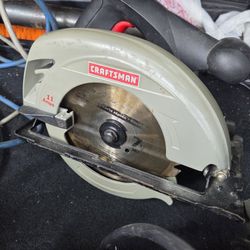 CRAFTSMAN CORDED 7 -1/4 CIRCULAR SAW 💲30 TAKES IT❗️❗️❗️