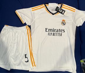 Kids Real Madrid Home Soccer Set (Jersey, Shorts, Socks) - Size 30 Ages 10+