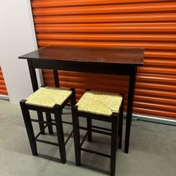 Cafe Table With 2 Stools