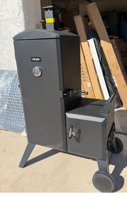 New VEVOR Vertical Offset Charcoal Smoker