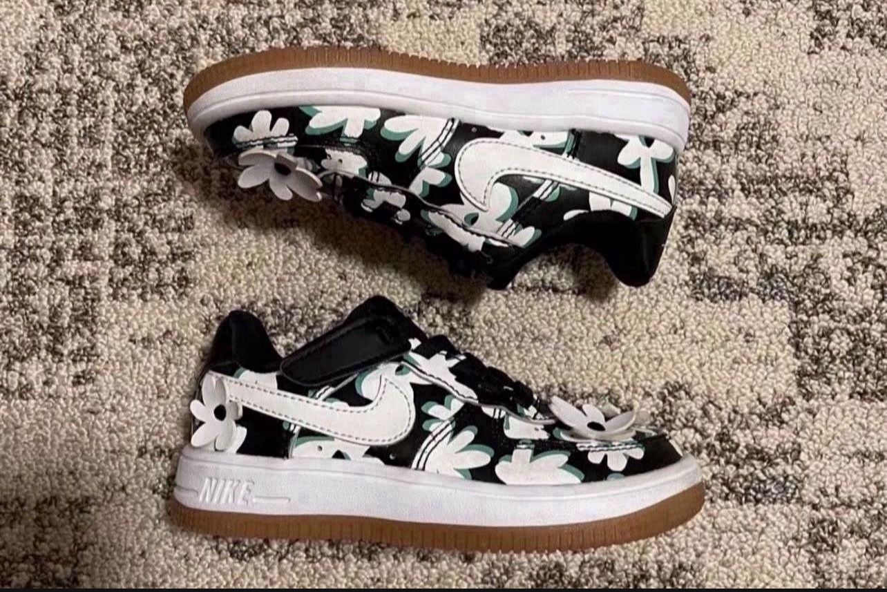 Nike Force 1 Low LV8 EasyOn Toddler Shoes (Black/Spring Green/Gum 