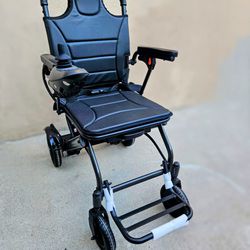 Lightweight Foldable Electric Wheelchair Elderly Disabled Injured