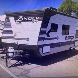 2022 CROSSROADS ZINGER 18ft BUNKHOUSE 