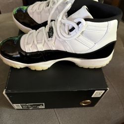 Jordan  11 Gratitude  Size 10.5 M