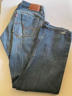 Men’s Levi’s jeans Size W33 L 34 $15
