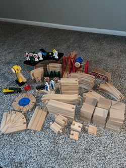 Melissa and Doug train set