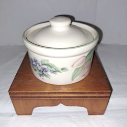 Butter tub with lid garden party pattern by Pfaltzgraff.