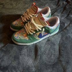 Nike Dunk Low Foam Finger Size 12 