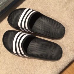 New Men’s Adidas Size 8 For $10 Also Have A White Pair Avail