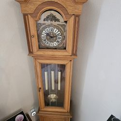 Urgos Grandfather Clock 