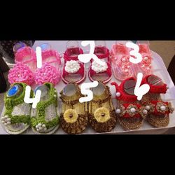 Para Tu Baby En Crochet estos son del 0 a 3 Meses tengo todas las medidas.