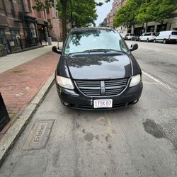 2005 Dodge Grand Caravan SXT