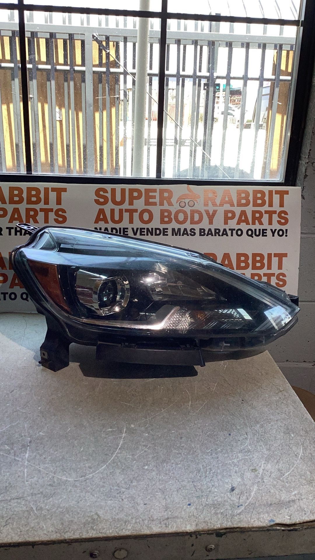 2016 Sentra SR Passenger Headlight LED Halogen Original 2019