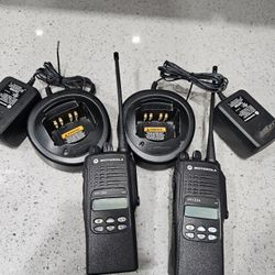Lot of 2 MOTOROLA HT1250  UHF 403~470 MHz 4W 128CH Two Way Radios-BLack


