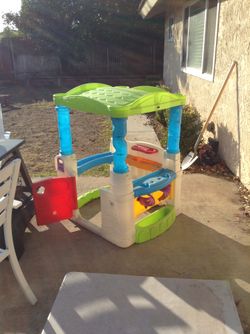 Kids play house