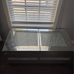 Storage Table For Women’s Bedroom