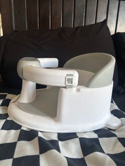 Baby shower seat