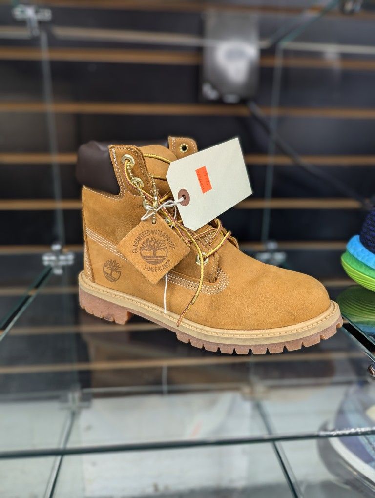 Timberland Premium Boots (@Bodega Solai)