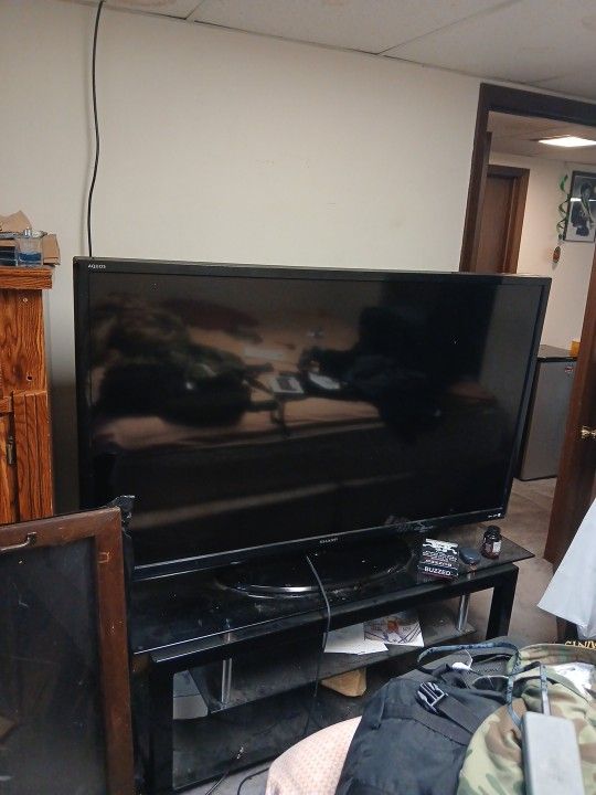 60" Sharp Tv (Sylvania Soundbar Optional)