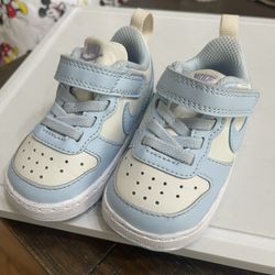 Nikes Size 3.5 T Used Nice 