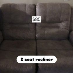 Brown 2 Seat Couch/recliner 
