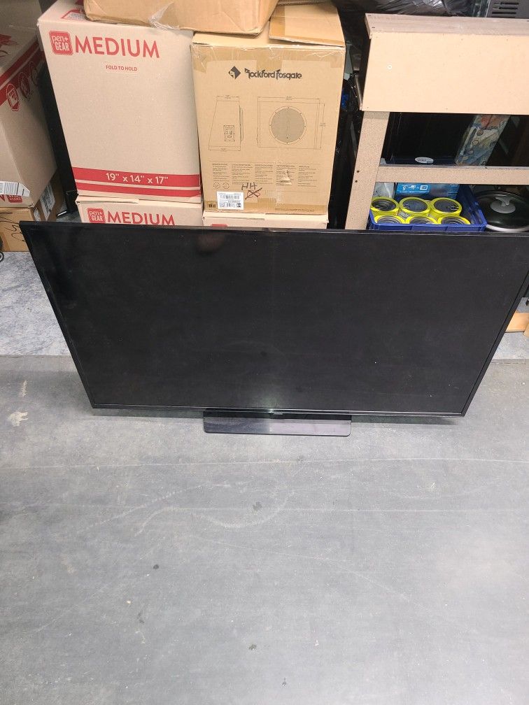 Tv (needs repair)