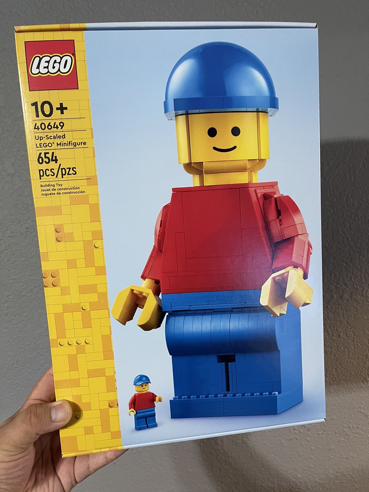 Lego Up-Scaled Minifigure New