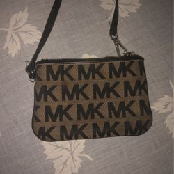 Michael Kors (MK)