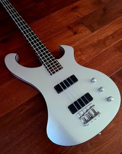 Artist Series Kohta Signature Bass - MIJ Metallic Silver