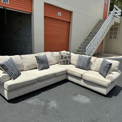 Large Cream Sectional!