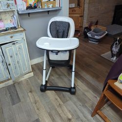 Free Adjustable High Chair 