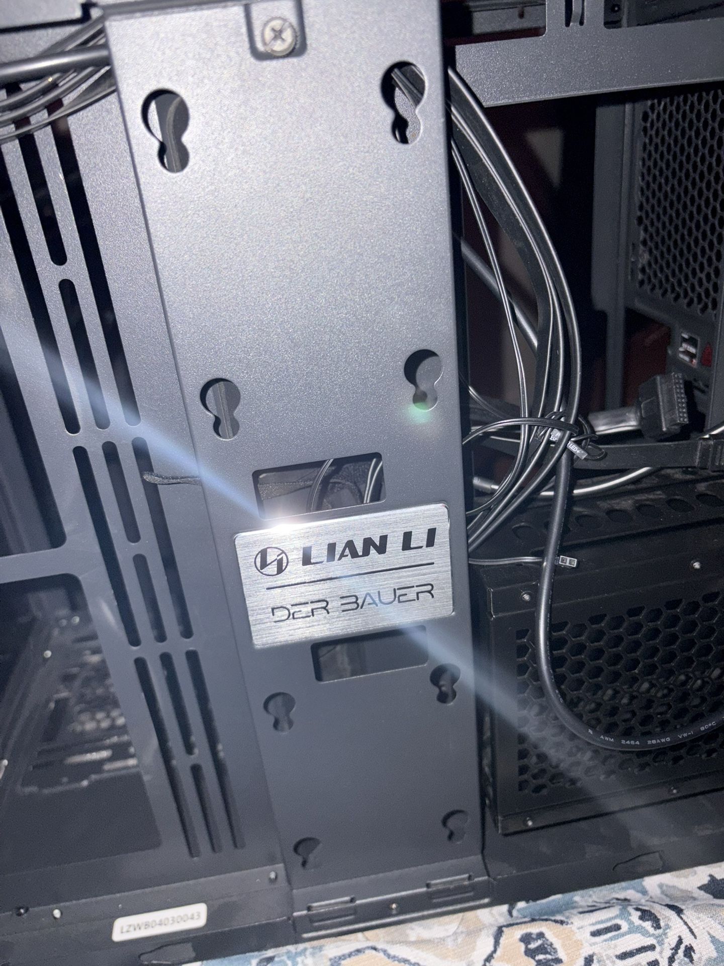 Lian Li Case Mid Tower