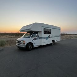 Chevy 2000  Motor home 