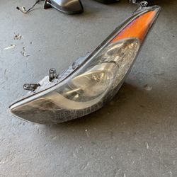 2011-2013 Hyundai Elantra Left Driver Headlight