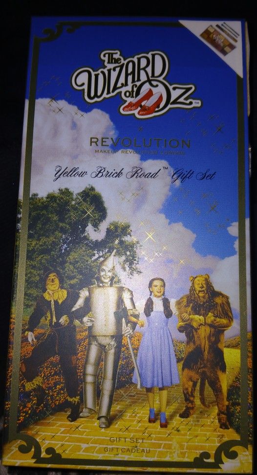 Wizard of Oz Eyeshadow Pallet Brushes & Lip Oil