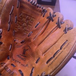 🧤 Mizuno Baseball Glove – 10.5” Tartan Web (Great Condition!) 🧤 Not Free Taking Offers