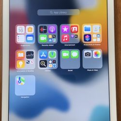 Apple iPad Air 2 W/FREE KEYBOARD CASE
