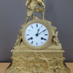 Antique French gilt Bronze Mantel Clock