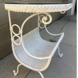 Accent Table Magazine Table 