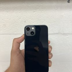 iPhone 13 128GB Midnight Unlocked - Excellent Condition